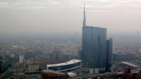 Oms: smog uccide più di alcol e droga