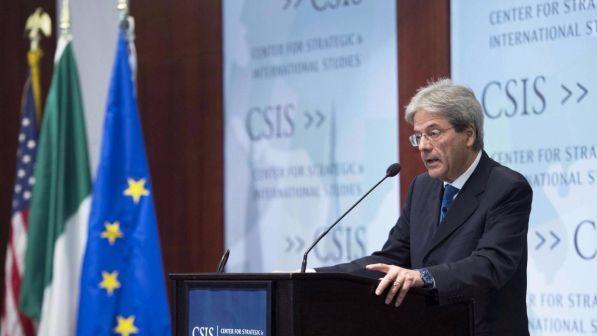 Gentiloni da Washington: "Può essere l'anno della sconfitta dell'Isis"