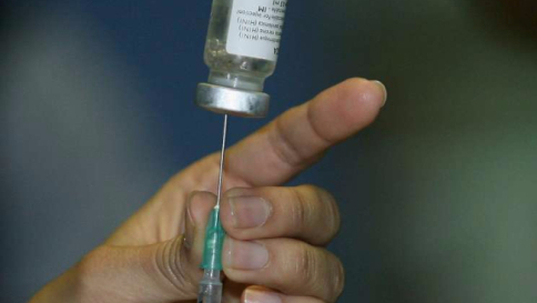 Governo: ipotesi "giro di vite" per i medici che sconsigliano i vaccini