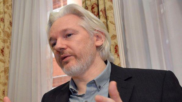 Wikileaks, l'arresto di Assange è tra le priorità di Donald Trump