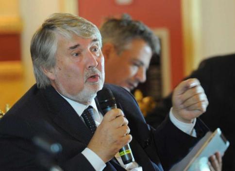 Poletti: "Whirpool cambi piano"