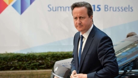 Gb, Cameron lancia un giro di vite contro i lavoratori immigrati extra-Ue