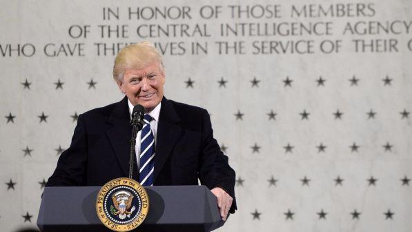 Donne contro Trump, il presidente Usa: "Ma perché non hanno votato?"