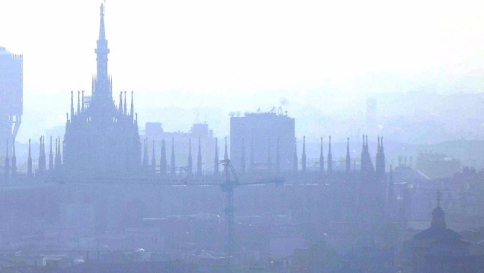 Milano, stop alle auto il 28, 29 e 30 dicembre Sanzioni fino a 663 euro per chi sgarra