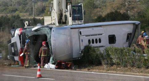 Bus di studenti Erasmus si ribalta in Catalogna: 13 morti, fino a 7 sono italiani