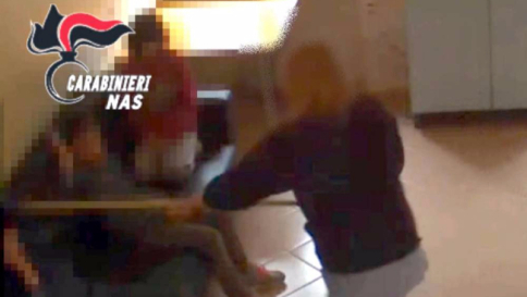 Roma, disabili maltrattati in un centro di riabilitazione: dieci arresti