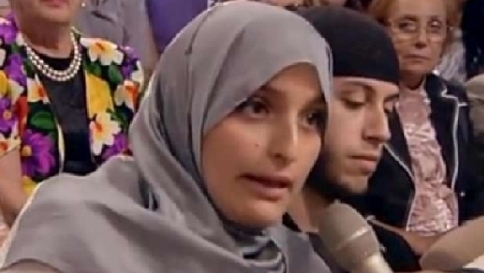 Terrorismo, maxi-blitz della Digos Fermati i familiari della jihadista italiana