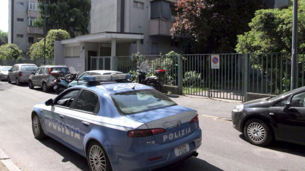 Roma, tenta di strangolare il figlioletto: arrestato dalla polizia
