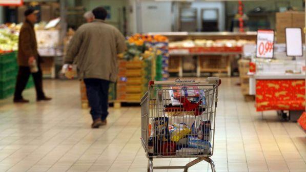 Istat: l'11,9% degli italiani vive in famiglie con disagi economici