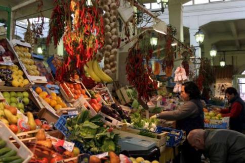 Natale, i consumi aumentano dopo otto anni: spesi 10,1 miliardi di euro