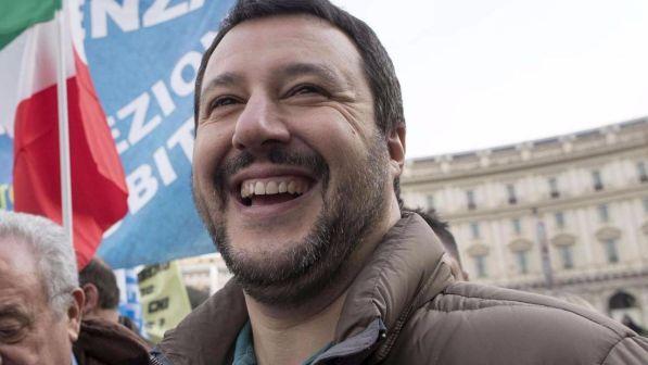 Salvini: Raggi non deve dimettersi, il vero problema è al governo