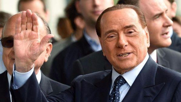 Marcia migranti Milano, Berlusconi: "Delegittima forze dell'ordine"