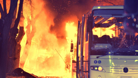 Strage Ankara, premier: kamikaze è curdo-siriano entrato come rifugiato