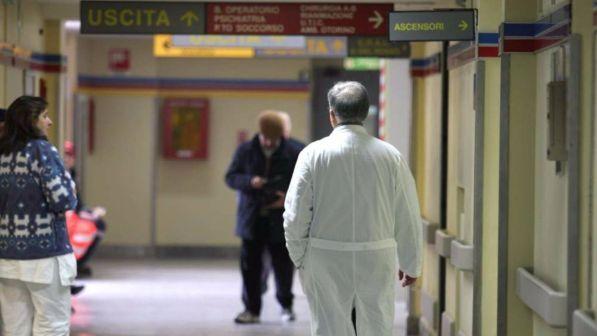 Livorno, il medico le dà della "malata immaginaria" ma ha un tumore: risarcita con 50mila euro