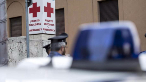 Ancona, 74enne preso a martellate