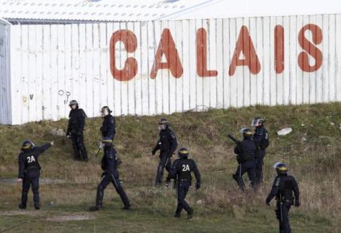 Calais, ordinato sgombero "Giungla"