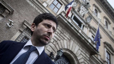 Speranza a Renzi: "Noi siamo il Pd e costruiremo un'alternativa possibile"