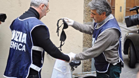Americana uccisa a Firenze, trovato un reggiseno a 50 metri da casa