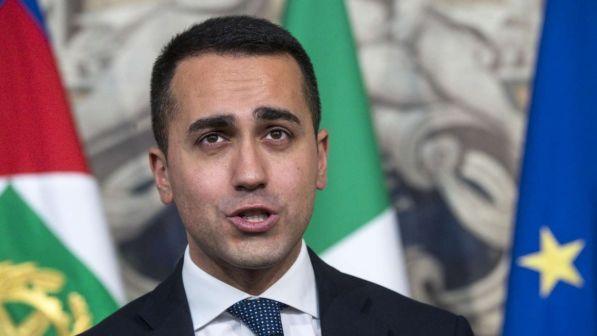 Aquarius, Di Maio: "Francia scopre la responsabilità, apra i porti"