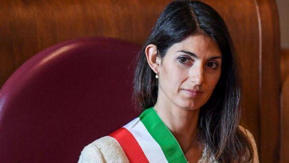 Sgombero di Roma, Raggi: "Lavoro per i cittadini, sui migranti sbaglia governo"