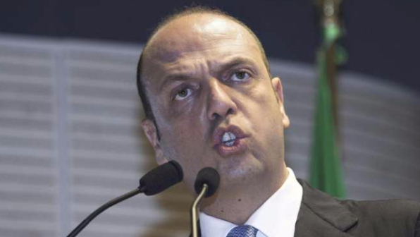 Etruria, Alfano: sostengo la Boschi