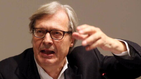 Vittorio Sgarbi, un discorso "al cane" per rispondere agli animalisti