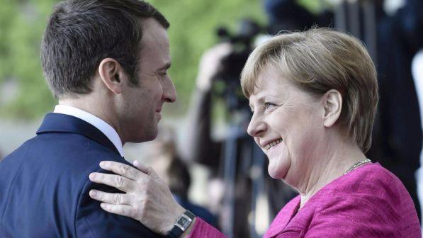 Francia, auguri Merkel a Macron per la sua "maggioranza netta"