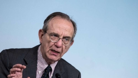 Padoan: impegno a ridurre le tasse