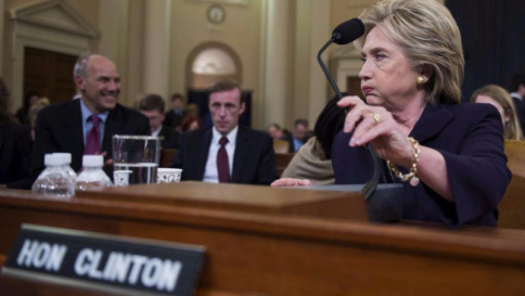 H.Clinton attaccata per marito Bill