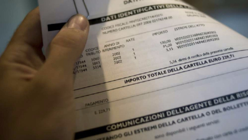 Si suicida dopo cartella esattoriale, Equitalia: "Poche centinaia di euro"