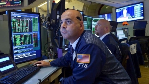 Borsa, Wall Street chiude in calo