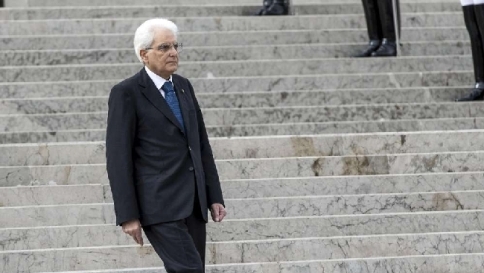 Immigrazione, Mattarella: "Situazione tragica, la Marina è nostro vanto"