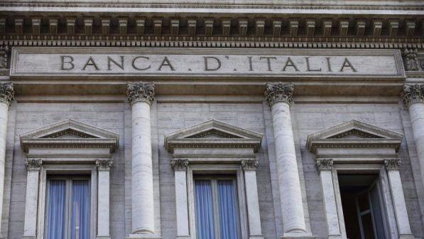 Bankitalia: costi dei conti correnti calati da 85 a 77 euro