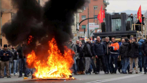 Ilva Genova, 200 lavoratori occupano lo stabilimento per protesta