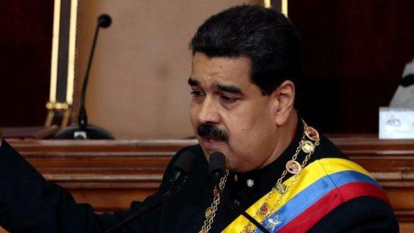 Venezuela, Maduro: "Il mio Paese non dichiarerà mai il default"
