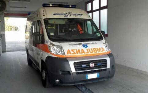 Genova, 27enne con problemi psichici strangola la madre e tenta il suicidio