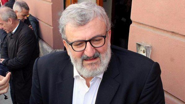 Direzione Pd, Emiliano: "Raccolgo l'appello di Renzi all'unità"