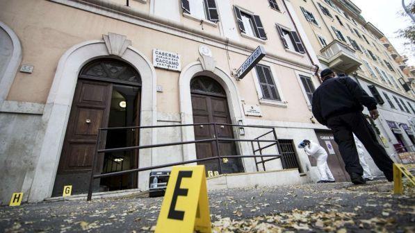 Roma, ordigno davanti a stazione CC: si segue pista anarchica