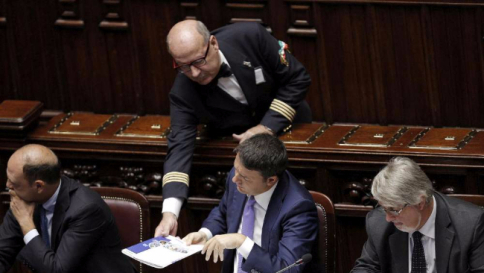 Camera, al via i tagli sugli stipendi: i dipendenti incrociano le braccia