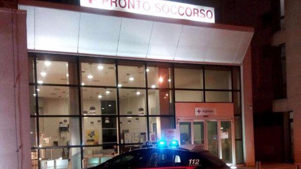 Difende sorella da apprezzamenti, giovane accoltellato a Bari