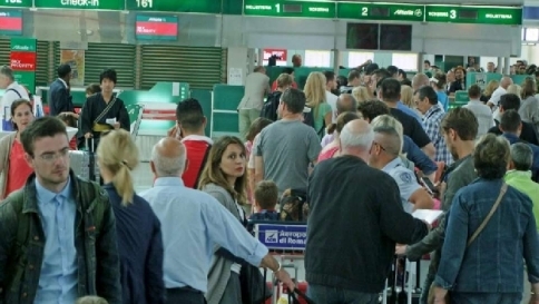 Alitalia,lunedì sciopero di 24 ore
