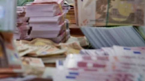 Fino ad oggi gli operai hanno lavorato solo per pagare le tasse: 9.627 euro
