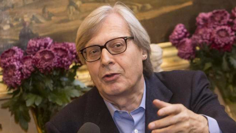Vuole vedere museo, Sgarbi chiama ministero e manda CC da sindaco