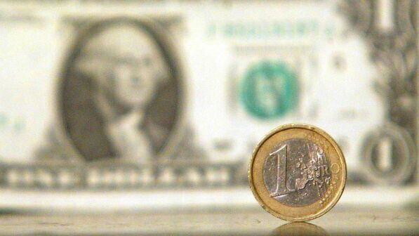 Cambi: euro sale a 1,2218 dollari, è il livello più alto dal 2014