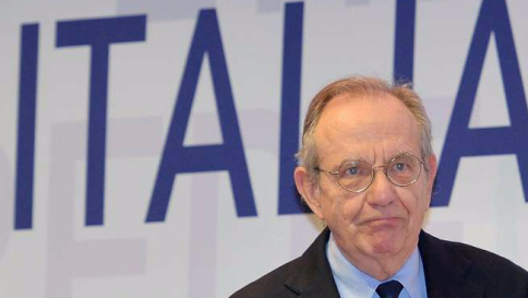 Padoan: nel prossimo Cdm misure per migliorare il sistema bancario