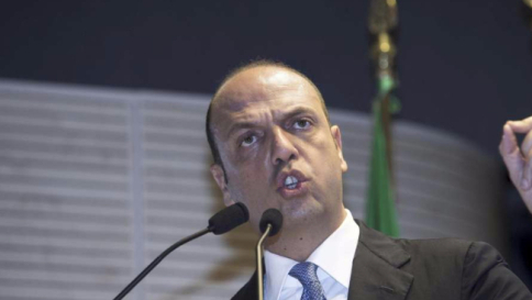 Terrorismo, Alfano: "Rischio in Italia molto alto, massima attenzione"
