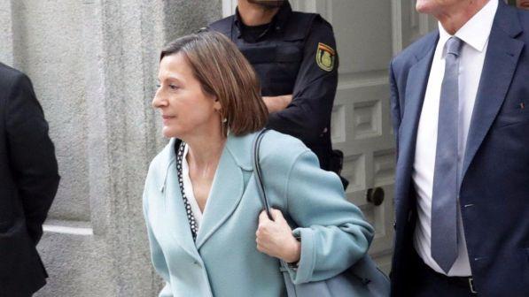 Catalogna, ordine arresto per ex presidente Parlamento Forcadell
