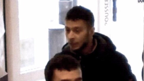 Attacchi Parigi, mani in tasca e rilassato: ecco Salah a dodici ore dalla strage