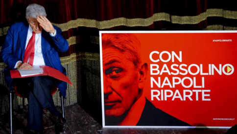 Primarie Napoli, Bassolino: "Attendo l'esito del ricorso, cancellare questa schifezza"