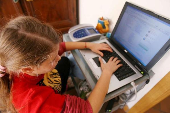 Parlamento europeo: nuove regole per proteggere i minori online